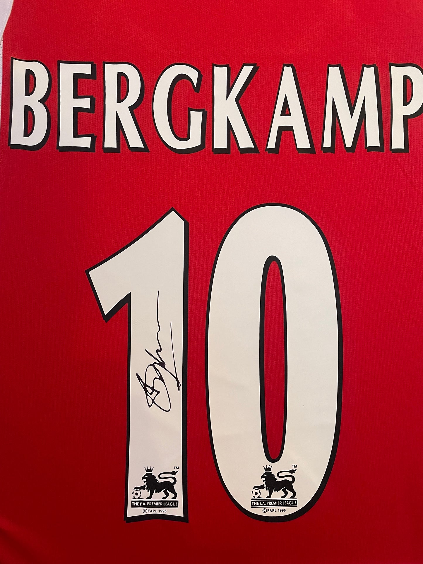 Dennis Bergkamp Signed Arsenal 2003/04 "Invincibles" Framed Home Shirt with COA