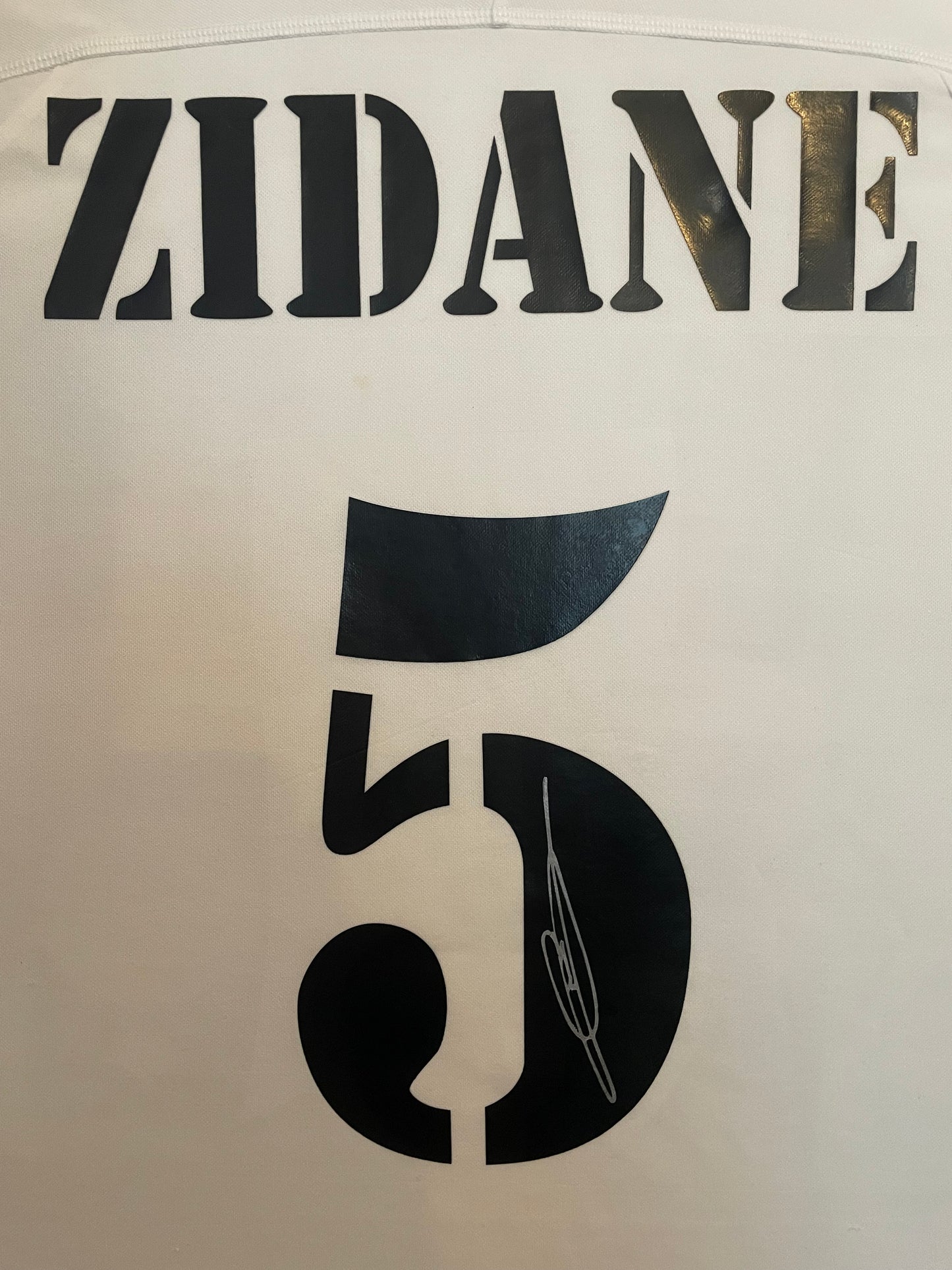Zinedine Zidane Signed Real Madrid 2002/03 Framed Home Shirt with COA